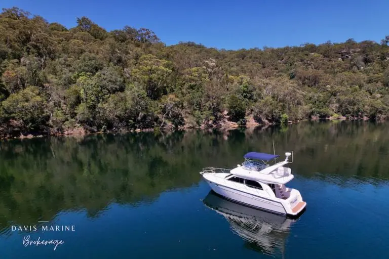 2001 Bayliner 34 Flybridge sold by Davis Marine Brokerage