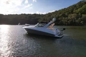 2004 Riviera M370
