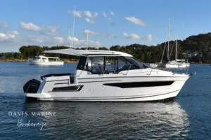 2021 Jeanneau Merry Fisher 895 Offshore