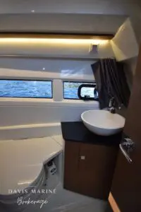 2021 Jeanneau Merry Fisher 895 Offshore