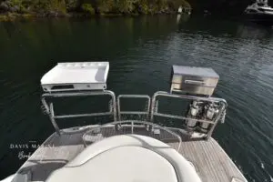 2007 Monterey 330 Sports Yacht