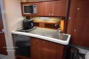 2007 Monterey 330 Sports Yacht