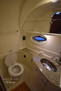 2007 Monterey 330 Sports Yacht