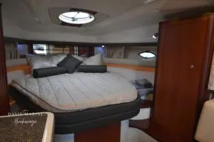 2007 Monterey 330 Sports Yacht