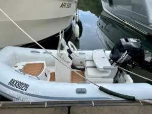 2007 Mainship 40 Trawler