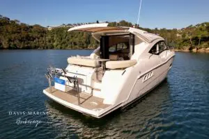 2015 Carver C37 Coupe