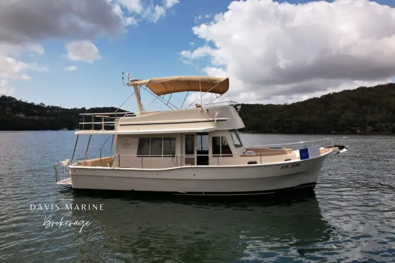 2007 Mainship 40 Trawler sold by Davis Marine Brokerage