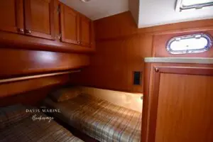 2008 Mainship 400 Trawler 21