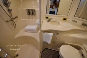 New 1999 Sea Ray 40 Sundancer 19