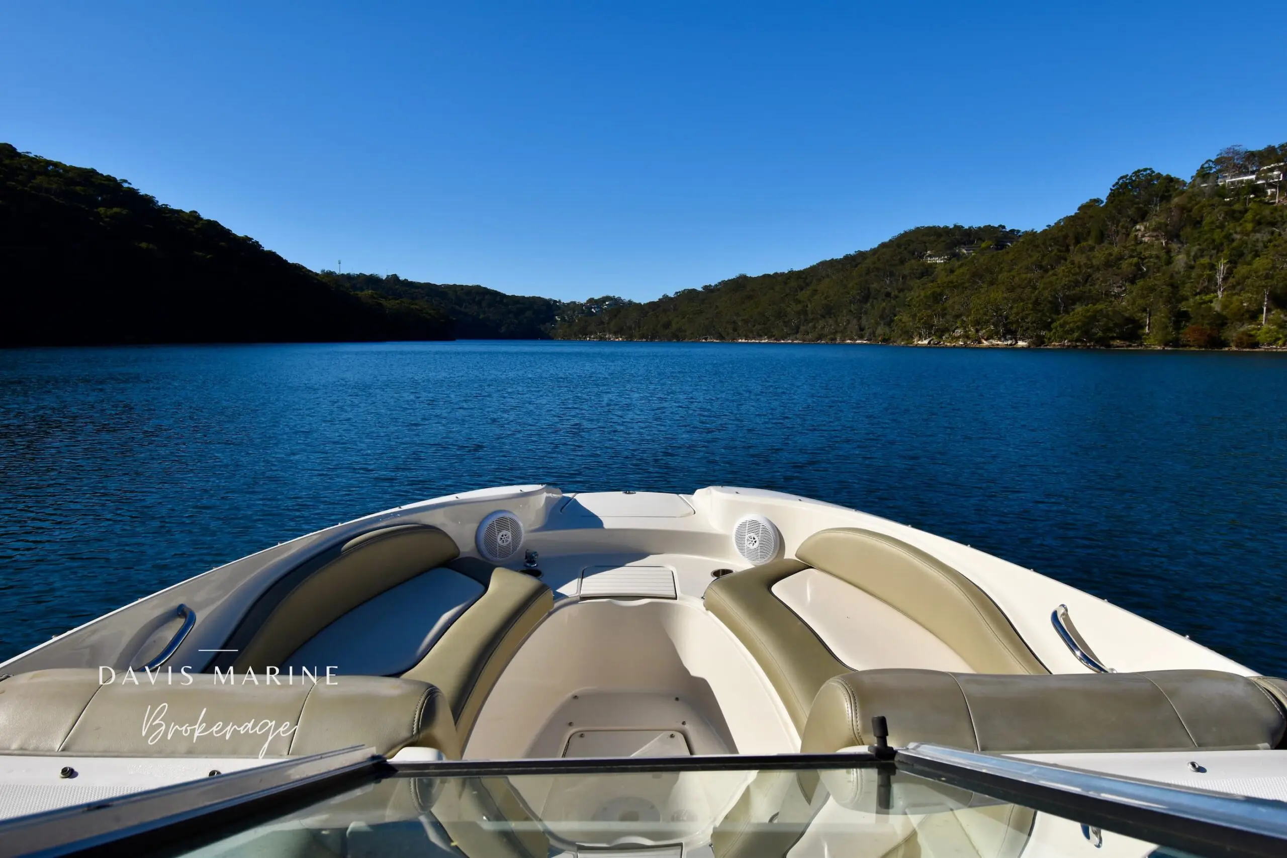 2005 Sea Ray 270 Sundeck Deck