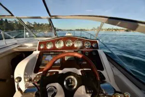 2009 Sea Ray 330 Sundancer 10