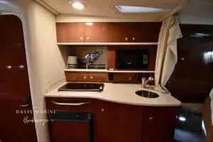 2009 Sea Ray 330 Sundancer 14