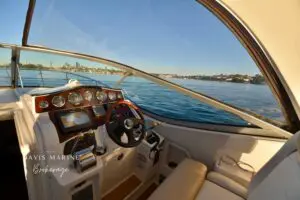 2009 Sea Ray 330 Sundancer 9