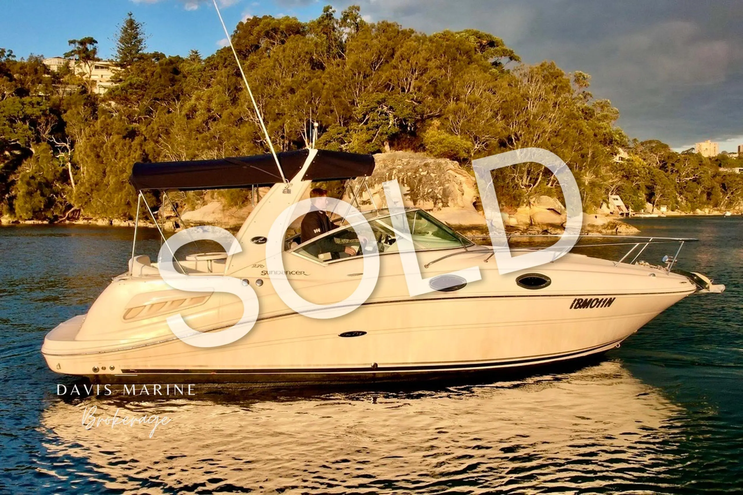 2005 Sea Ray 275 Sundancer Exterior