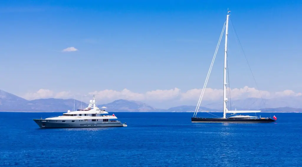 Motor Yacht vs. Sailboat- Which One is Best for You?