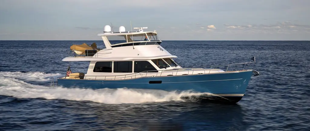 Top 5 Motor Yacht For Luxury Cruisng Grand Banks 60 1