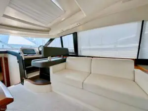 Prestige 500 S full-beam master cabin
