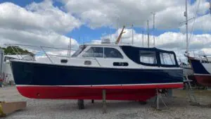 Duchy 27 semi-enclosed wheelhouse and cockpit seating
