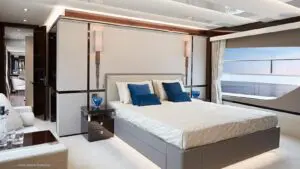 2017 Sunseeker 95 Yacht for sale - photo 13