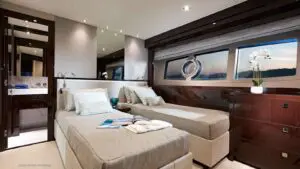 2017 Sunseeker 95 Yacht for sale - photo 14