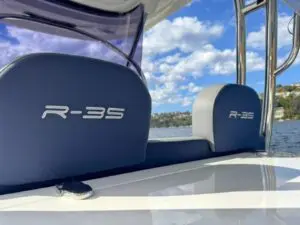 Helm seats with R-35 embroidered bolsters on the Mar.Co 35 R-Evolution