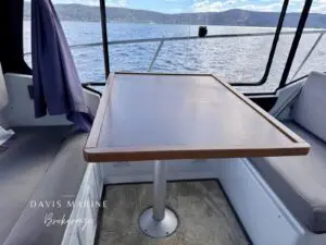 2020 Jeanneau Merry Fisher 895 saloon dining table
