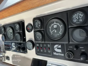 1997 Caribbean 35 Flybridge 12