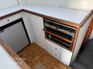 1997 Caribbean 35 Flybridge 22