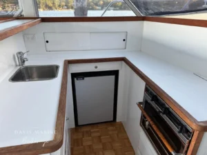 1997 Caribbean 35 Flybridge 23