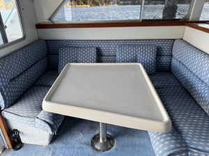 1997 Caribbean 35 Flybridge 9