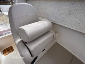 Helm seat in the Arvor 675 Sportsfish wheelhouse